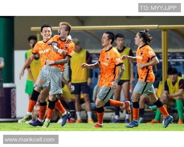 深圳羽毛球队配合排名创新高展现团队实力与竞技水平提升 深圳羽毛球队配合排名创新高展现团队实力与竞技水平提升