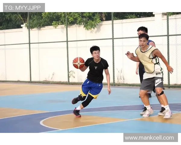 深圳篮球队与上海篮球队赛后复盘分析团队协作的关键因素与表现 深圳篮球队与上海篮球队赛后复盘分析团队协作的关键因素与表现