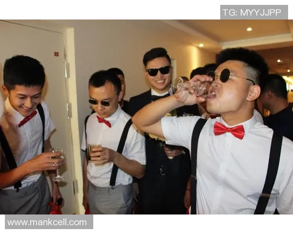 湖州香港足球明星队盛大晚宴精彩回顾与友谊交流活动圆满成功 湖州香港足球明星队盛大晚宴精彩回顾与友谊交流活动圆满成功