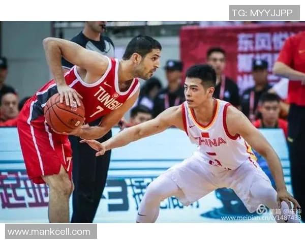 洲际杯回顾:上海篮球队球员个人能力的精彩展现与分析 洲际杯回顾:上海篮球队球员个人能力的精彩展现与分析