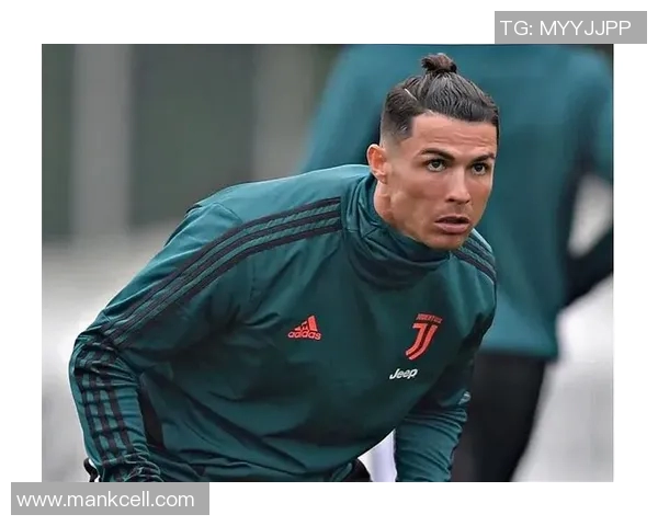 头发造型独特的足球明星们展现个性与风格的魅力之旅